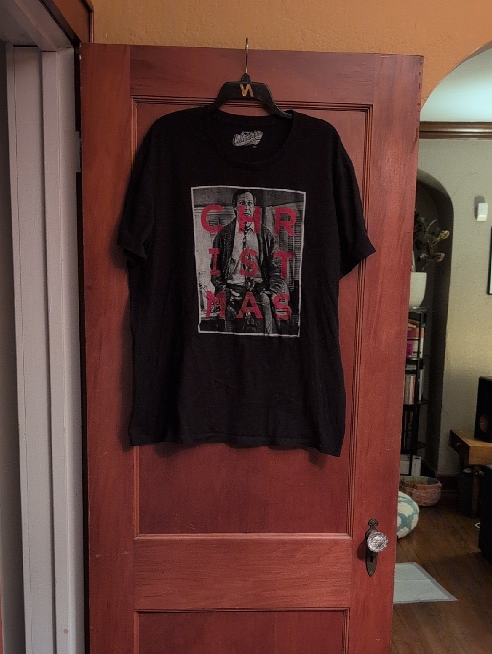 Old Navy Black Short-Sleeve Graphic Christmas Tee with Red Accents